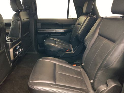 Used 2020 Ford Expedition Max XLT w/ Equipment Group 202A RWD image 18
