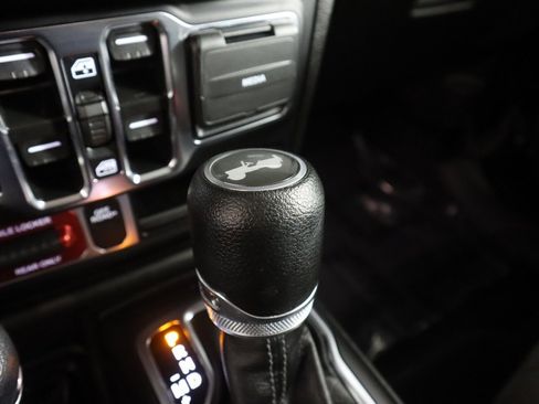 Used 2024 Jeep Wrangler Unlimited image 54