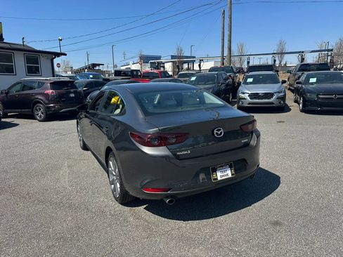 Used 2019 MAZDA MAZDA3 Sedan w/ Select Package image 7
