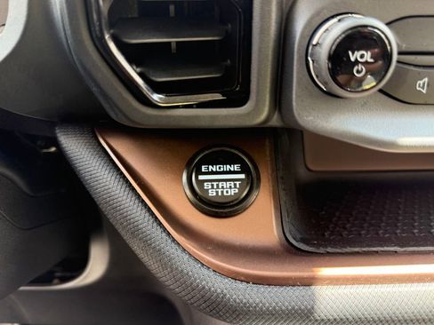 Used 2023 Ford Bronco Sport Outer Banks w/ Tech Package AWD/4WD image 7