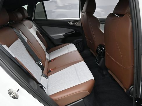 Used 2024 Volkswagen ID.4 2WD image 31