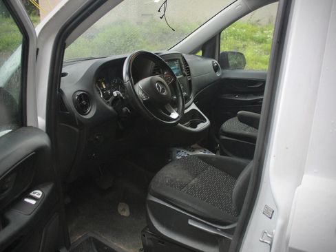 Used 2022 Mercedes-Benz Metris image 31