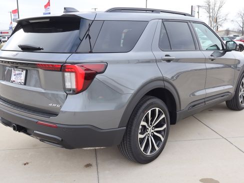 New 2026 Ford Explorer ST-Line image 5