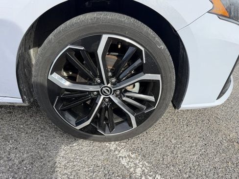 Used 2024 Nissan Altima 2.5 SR image 5