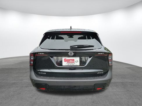 New 2025 Nissan Kicks SV w/ Illumination Package image 6