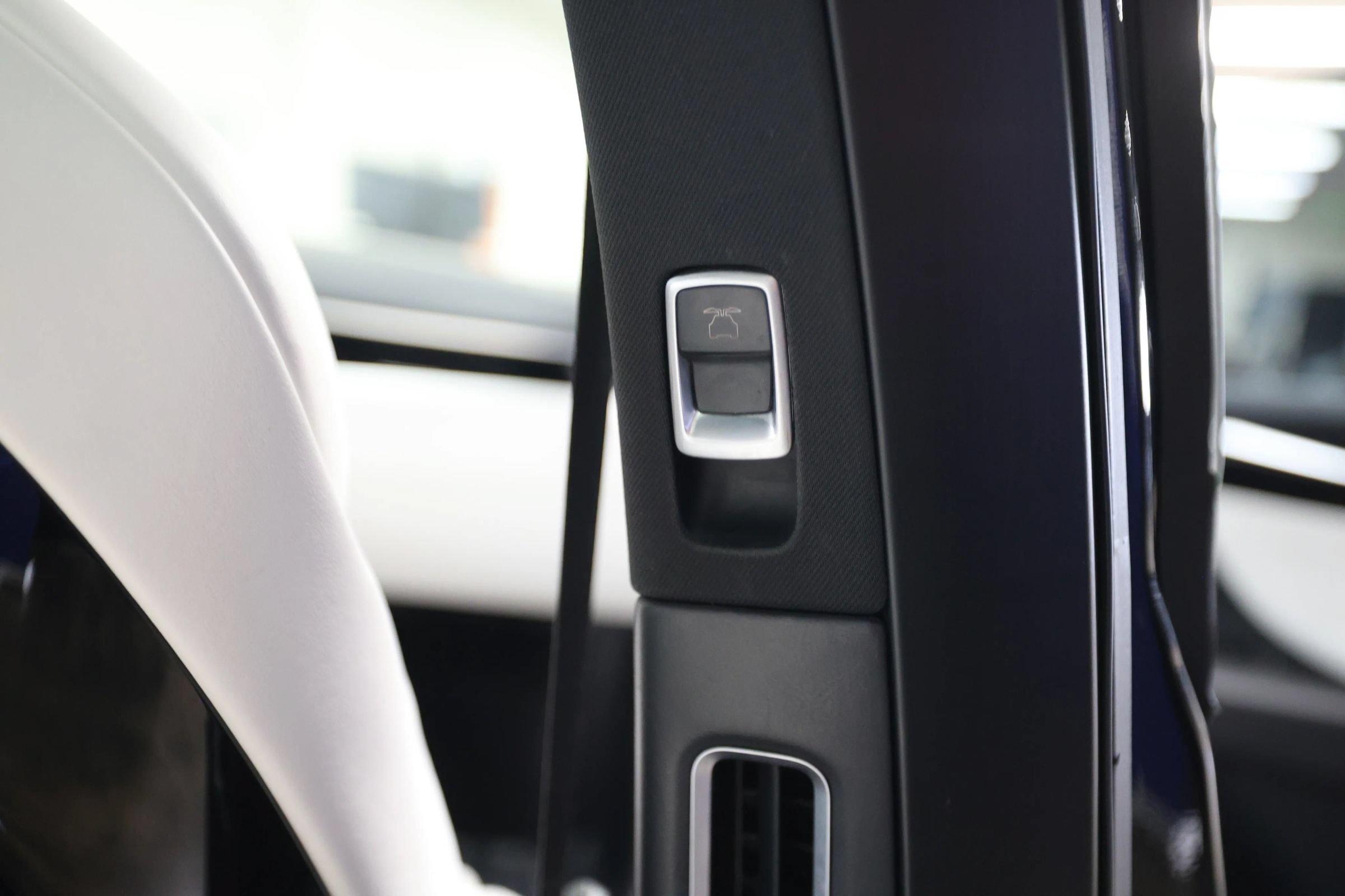 Used 2016 Tesla Model X 75D AWD/4WD image 42