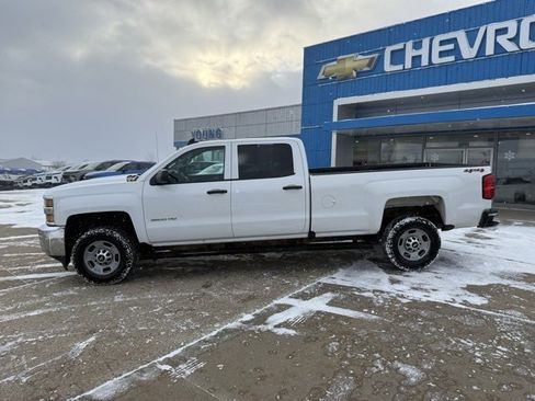 Used 2018 Chevrolet Silverado 2500 W/T w/ WT Convenience Package image 2