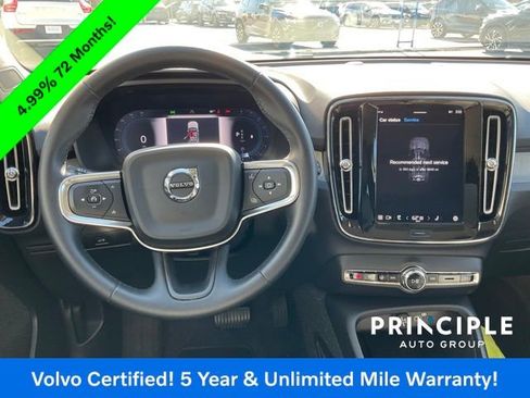 Certified 2025 Volvo XC40 B5 Core image 25