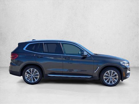 Used 2018 BMW X3 xDrive30i w/ Premium Package image 4