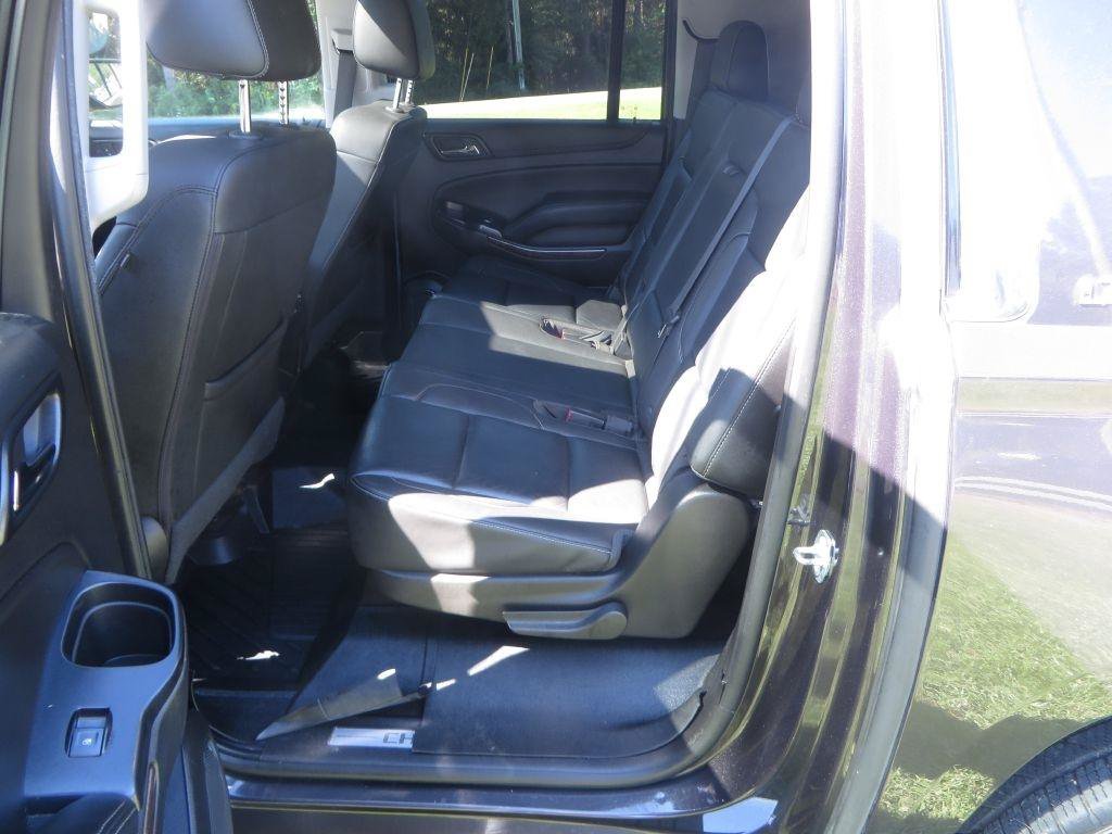 Used 2018 Chevrolet Suburban LT w/ LT Signature Package AWD/4WD image 26