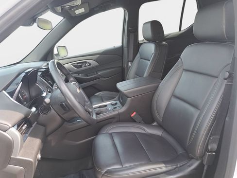 Used 2023 Chevrolet Traverse LT AWD/4WD image 17