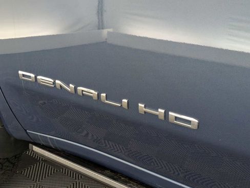 Used 2025 GMC Sierra 2500 Denali w/ Denali Reserve Package AWD/4WD image 11