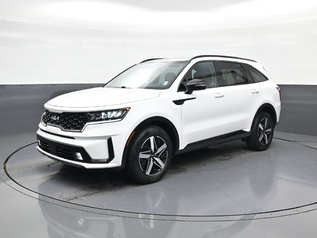 Used 2023 Kia Sorento EX w/ Panoramic Sunroof Package FWD image 4