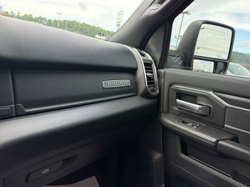 Used 2025 RAM 2500 Big Horn AWD/4WD image 23