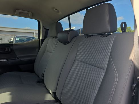 Used 2023 Toyota Tacoma SR5 RWD image 17
