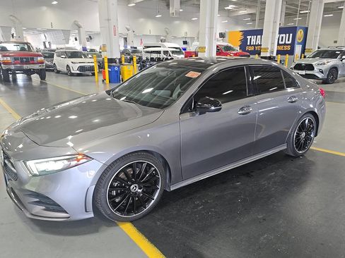 Used 2019 Mercedes-Benz A 220 image 1
