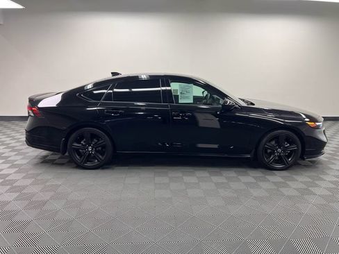 Used 2024 Honda Accord Sport image 4