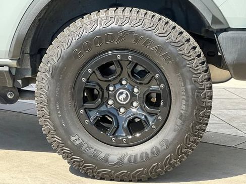 Used 2023 Ford Bronco Wildtrak AWD/4WD image 36