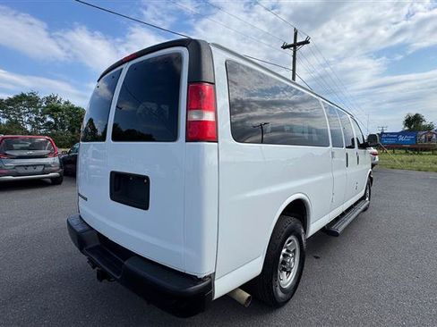 Used 2017 Chevrolet Express 3500 LS RWD image 30