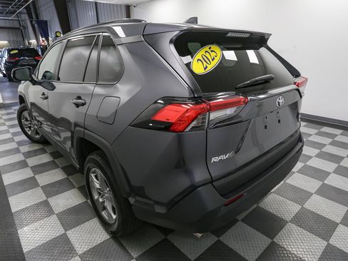 Used 2025 Toyota RAV4 XLE AWD/4WD image 10