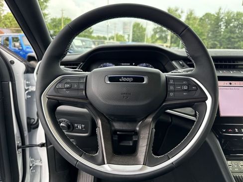 New 2026 Jeep Grand Cherokee L 4WD image 25