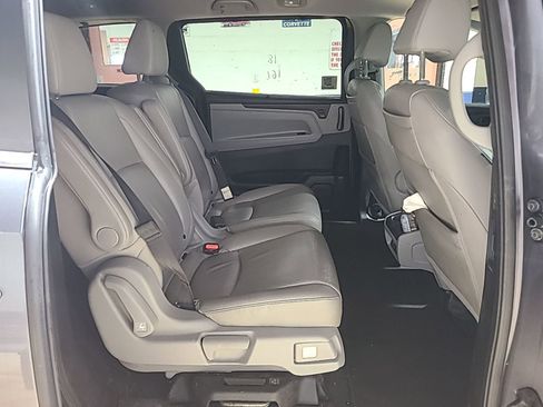 Used 2018 Honda Odyssey EX-L image 9