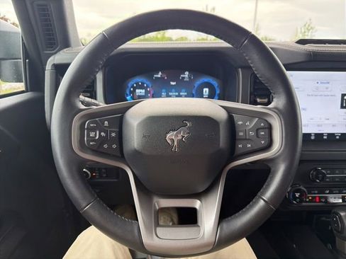 Used 2025 Ford Bronco Badlands AWD/4WD image 44