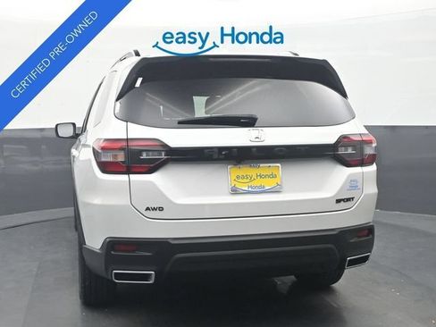 Certified 2025 Honda Pilot Sport image 6