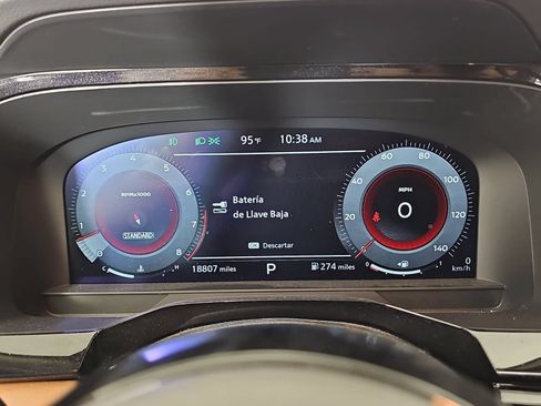 Used 2024 Nissan Pathfinder Platinum FWD image 18
