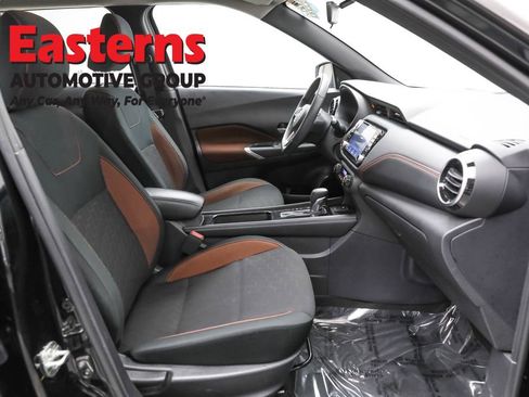 Used 2024 Nissan Kicks SR image 24