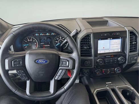 Used 2018 Ford F150 XLT w/ Equipment Group 302A Luxury AWD/4WD image 19