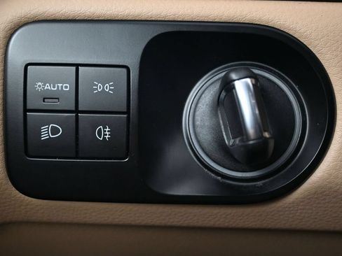 Certified 2023 Porsche Cayenne Platinum Edition AWD/4WD image 27