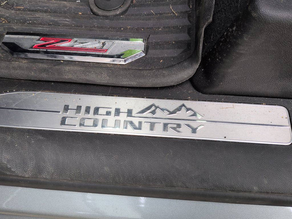 Used 2024 Chevrolet Silverado 2500 High Country w/ High Country Premium Package AWD/4WD image 21