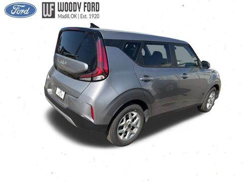 Used 2025 Kia Soul LX w/ LX Technology Package image 5