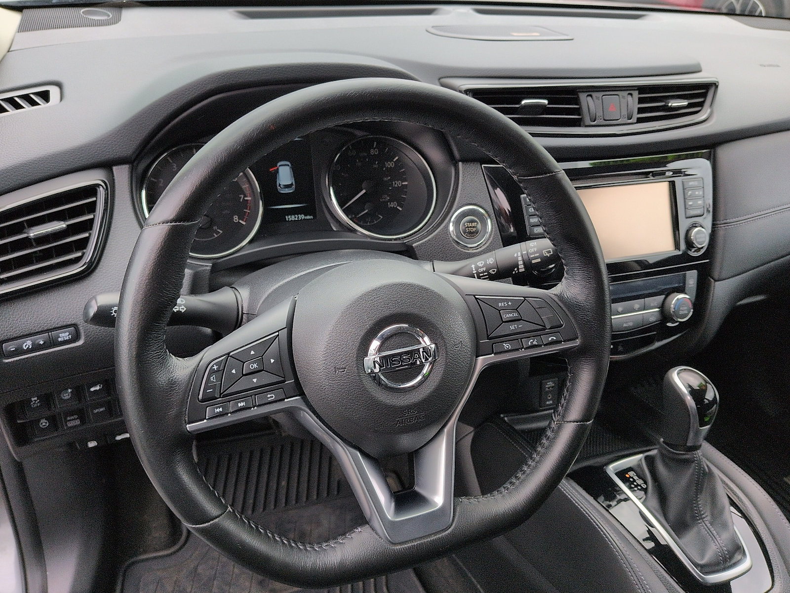 Used 2017 Nissan Rogue SL AWD/4WD image 9