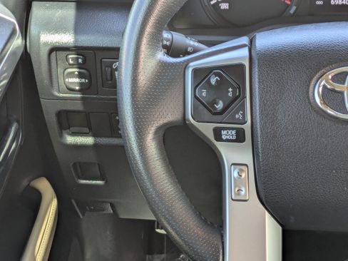 Used 2022 Toyota 4Runner SR5 Premium w/ Moonroof Package AWD/4WD image 23