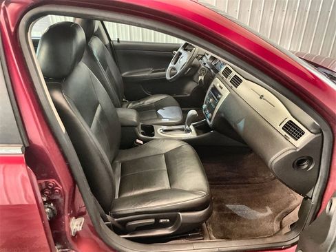 Used 2008 Chevrolet Impala LT w/ Luxury Edition Package image 23