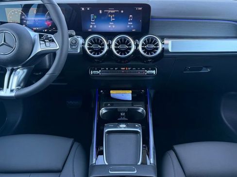 New 2026 Mercedes-Benz GLB 250 4MATIC image 14