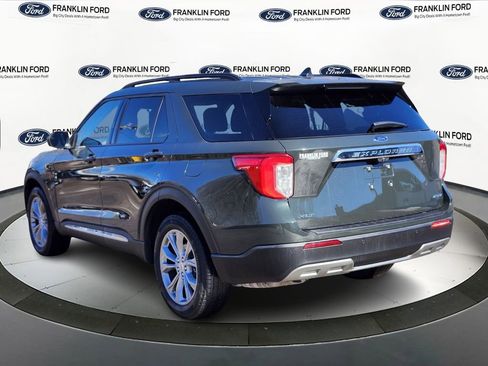 Used 2022 Ford Explorer XLT w/ Equipment Group 202A image 3