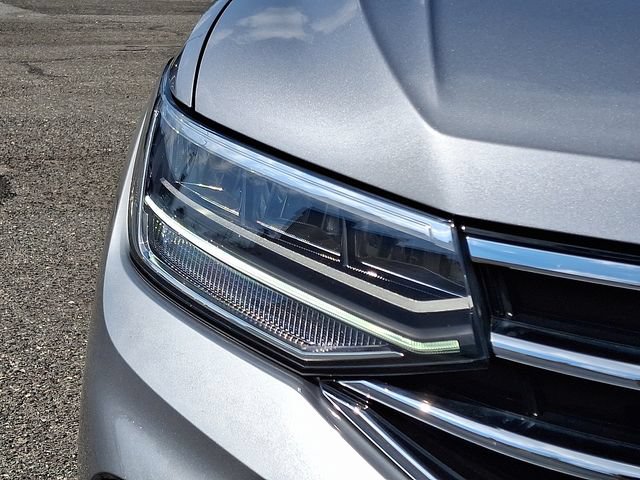 Used 2024 Volkswagen Tiguan SE AWD/4WD image 9
