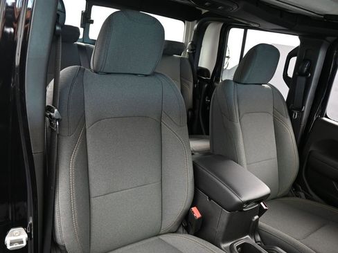 New 2026 Jeep Gladiator Sport image 42