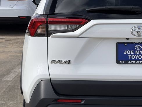 Used 2024 Toyota RAV4 XLE FWD image 10