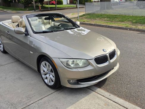 Used 2011 BMW 328i Convertible RWD image 10