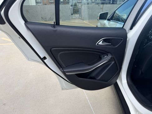 Used 2019 Mercedes-Benz GLA 250 4MATIC image 22