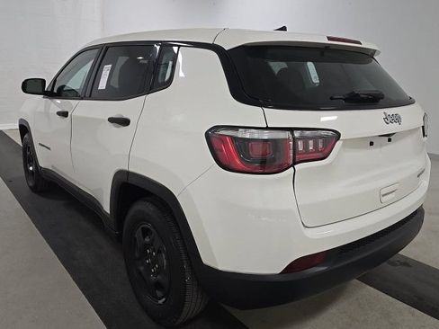 Used 2019 Jeep Compass Sport FWD image 4