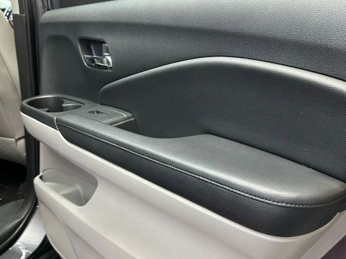 Used 2016 Honda Pilot Touring image 39