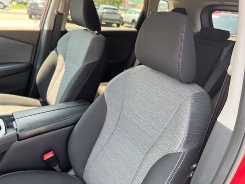 Used 2023 Nissan Rogue SV AWD/4WD image 12