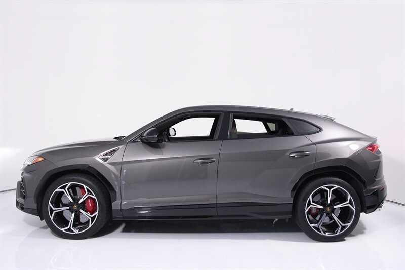 Used 2021 Lamborghini Urus AWD/4WD image 5