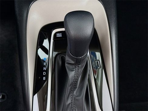 Certified 2025 Toyota Corolla LE image 19