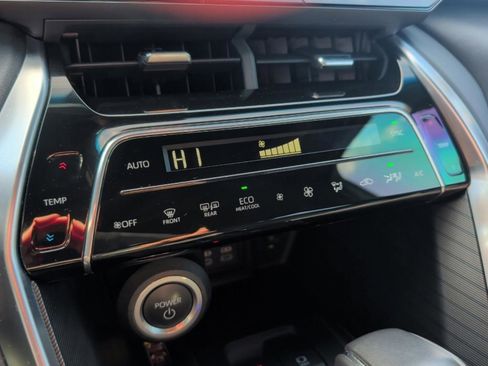 Used 2024 Toyota Venza Nightshade image 30